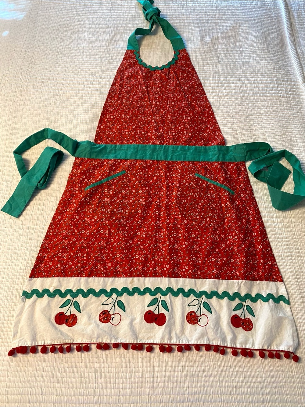 Sur La Table Retro Mod Pin Up Vintage Style Apron Cherry Print Pom Trim